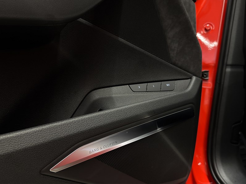 Audi e-tron 50 quattro 313hk S Line B&O 360 Pano 3D Luftfjädring