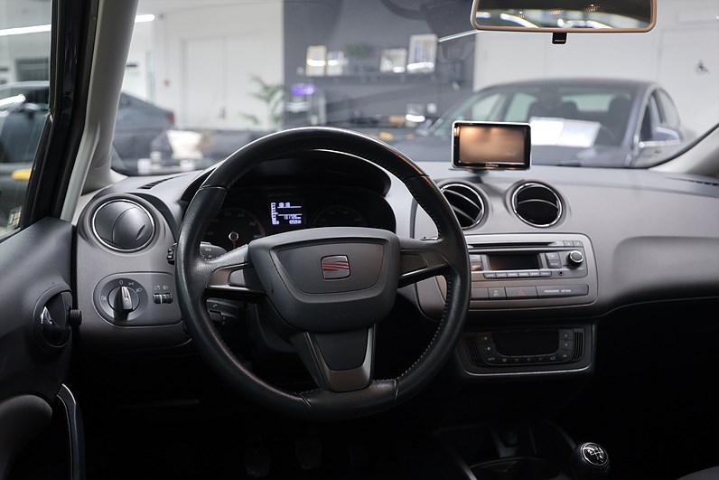 SEAT Ibiza 1.2 TSI 105hk *Kampanj!* Style PDC Bluetooth Farth