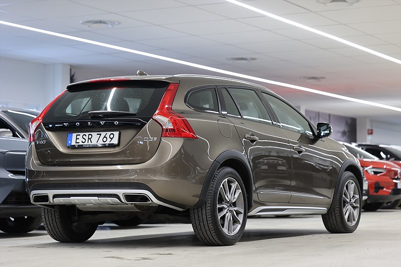 Volvo V60 Cross Country D3 150hk Classic Navi Värmare Keyless