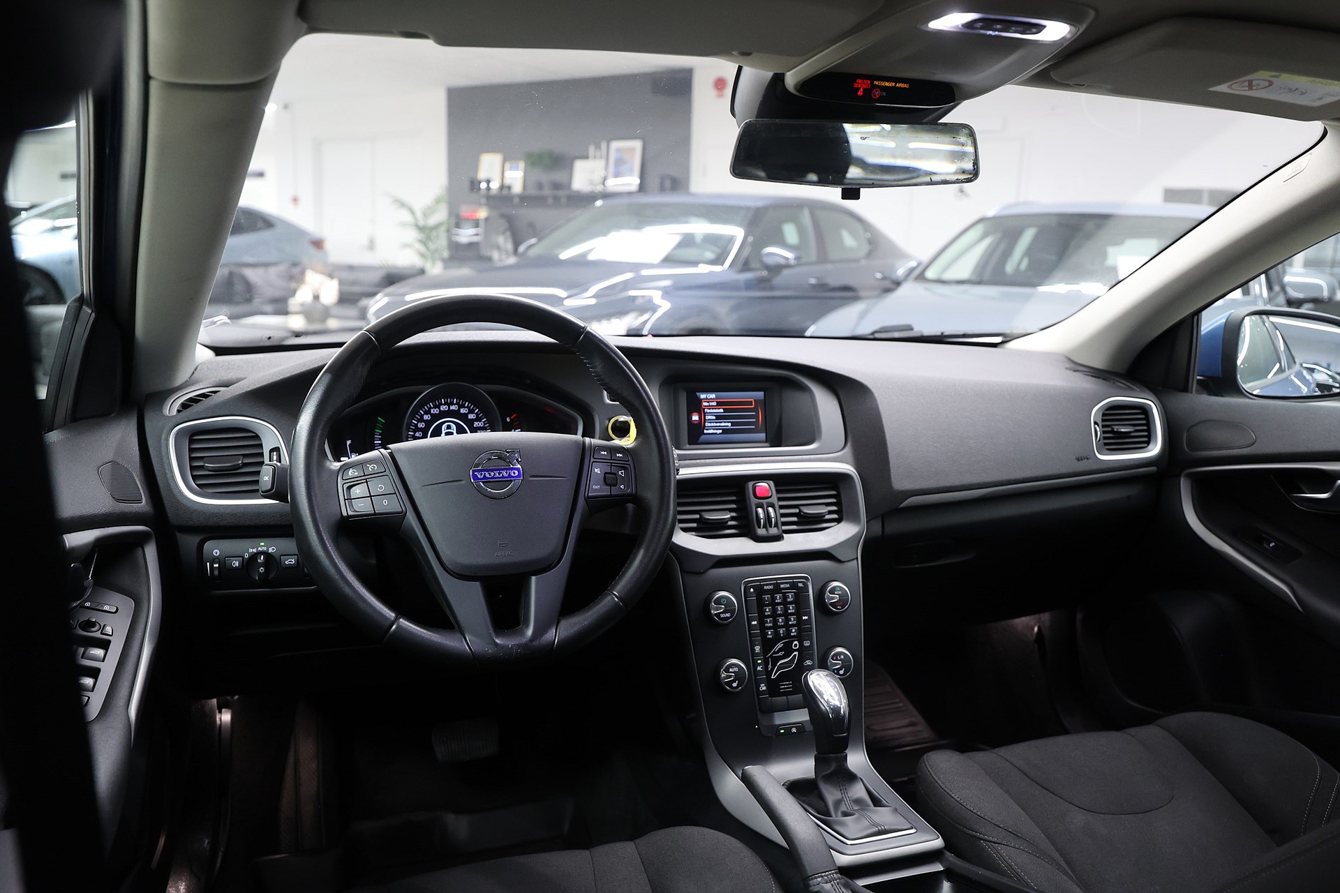 Volvo V40 D2 120hk *Hjulkampanj!* Kinetic Värmare PDC Farth