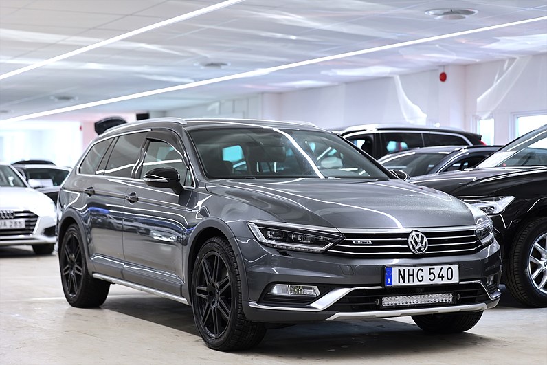 Volkswagen Passat Alltrack 2.0 TDI 4M Executive 360-kam Drag Värmare