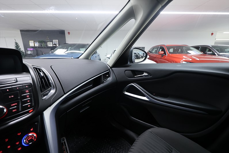 Opel Zafira Tourer 1.4 Turbo 140hk Enjoy Värmare 7-sits