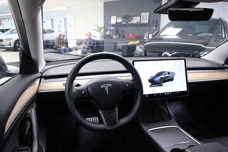 Tesla Model 3 Performance 513hk AP Pano Läder