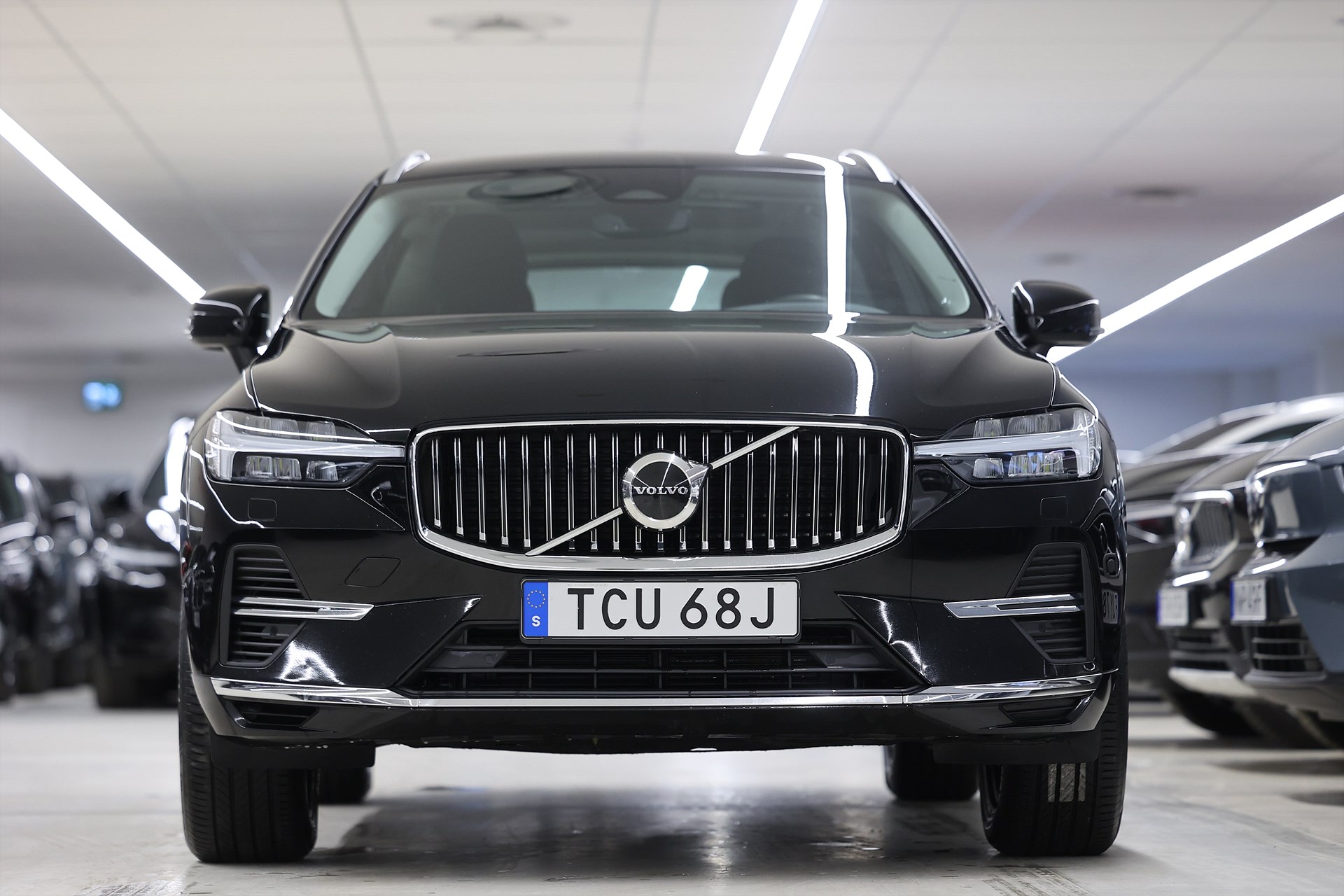 Volvo XC60 Recharge T6 AWD 340hk Momentum Pano Drag