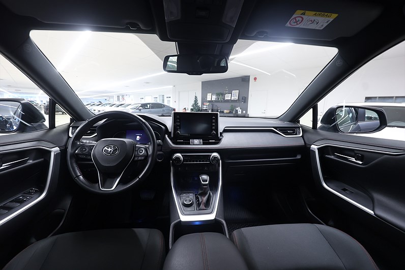 Toyota RAV4 Plug-in Hybrid 306hk Active Drag B-kamera