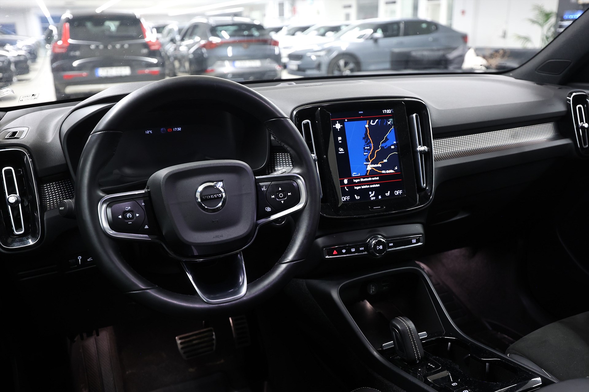 Volvo XC40 Recharge T4 211hk R-Design H/K Pano