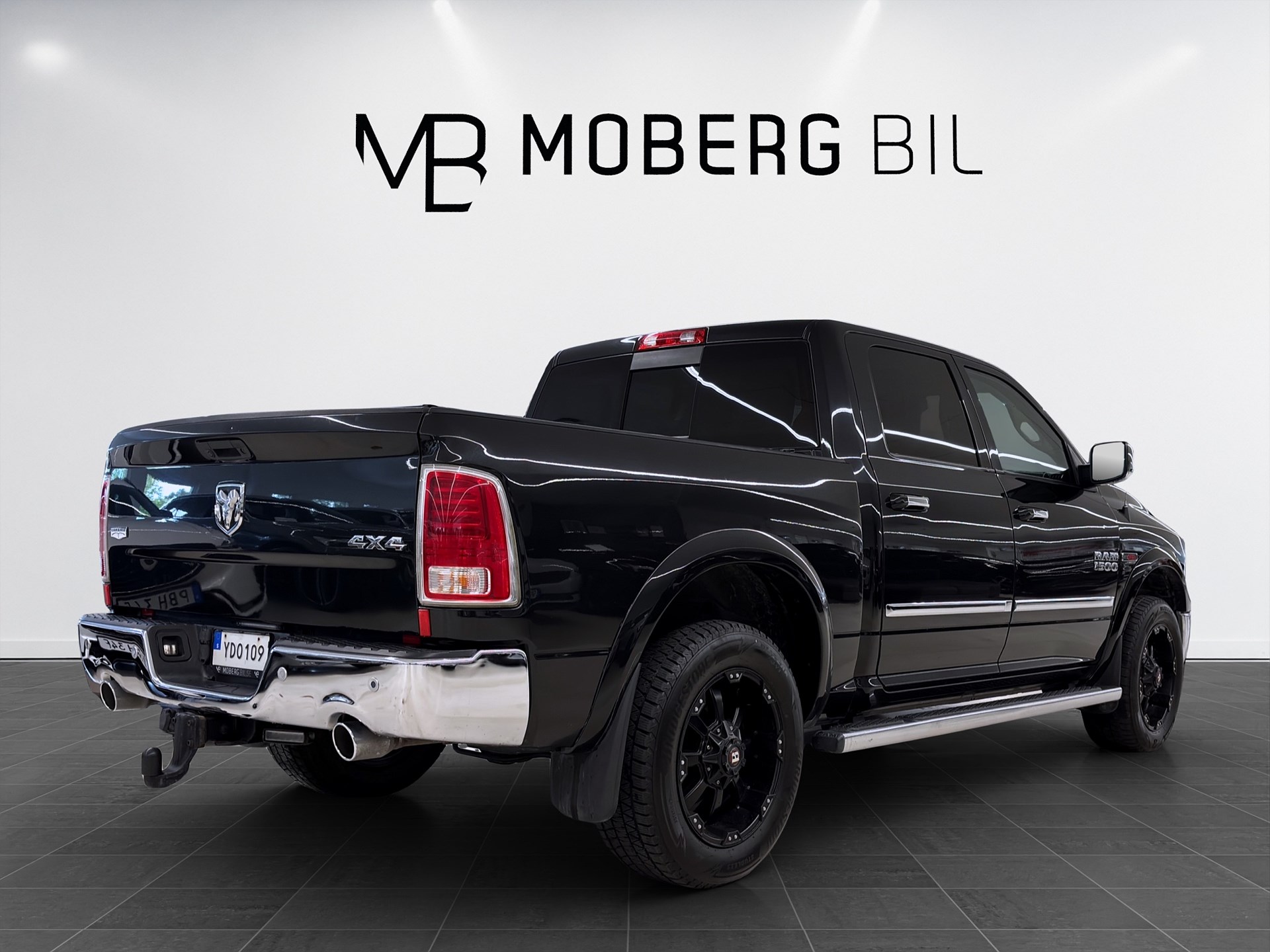 3.0 V6 EcoDiesel 4x4 Laramie Flaklock Drag Luftfjädring