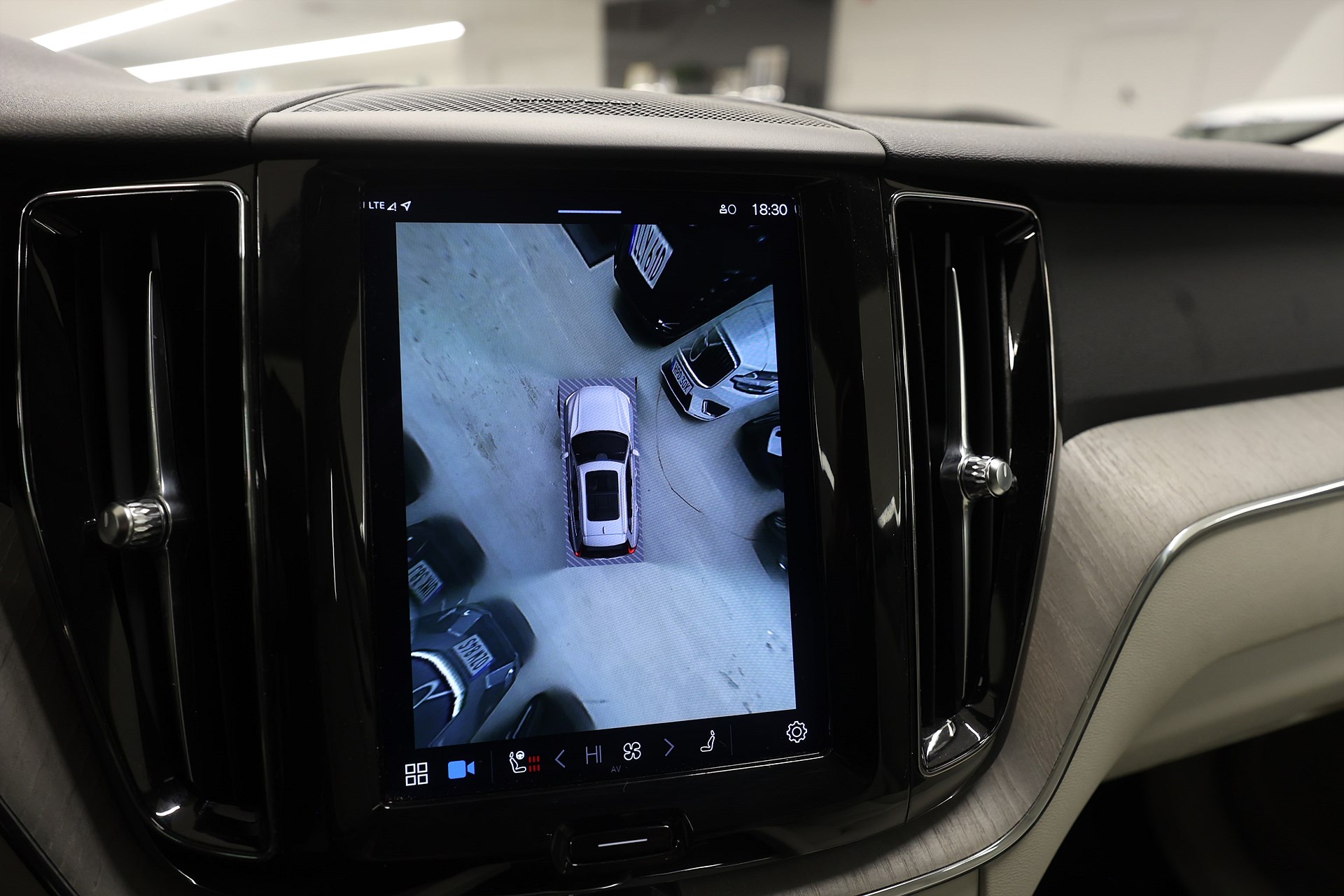 Volvo XC60 Recharge T6 AWD 350hk *Kampanj!* Core Pano H/K 360° Läder