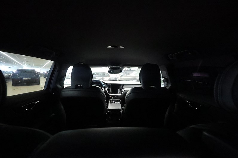 Volvo V60 Recharge T6 AWD 340hk R-Design B-kamera Värmare