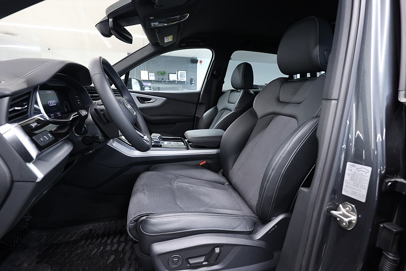 Audi Q7 60 TFSI e quattro S-line 490hk Svart Optik Drag Leasbar