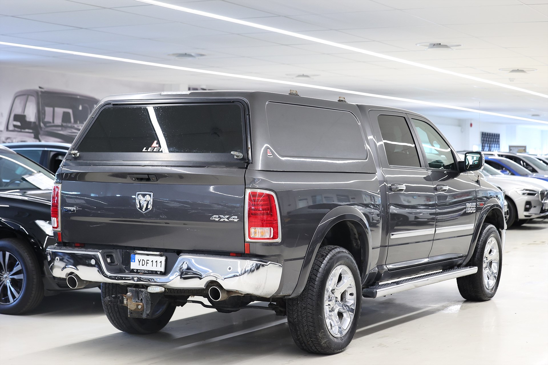 Dodge RAM 1500 3.0 V6 EcoDiesel 4x4 Laramie Kåpa Drag MOMS