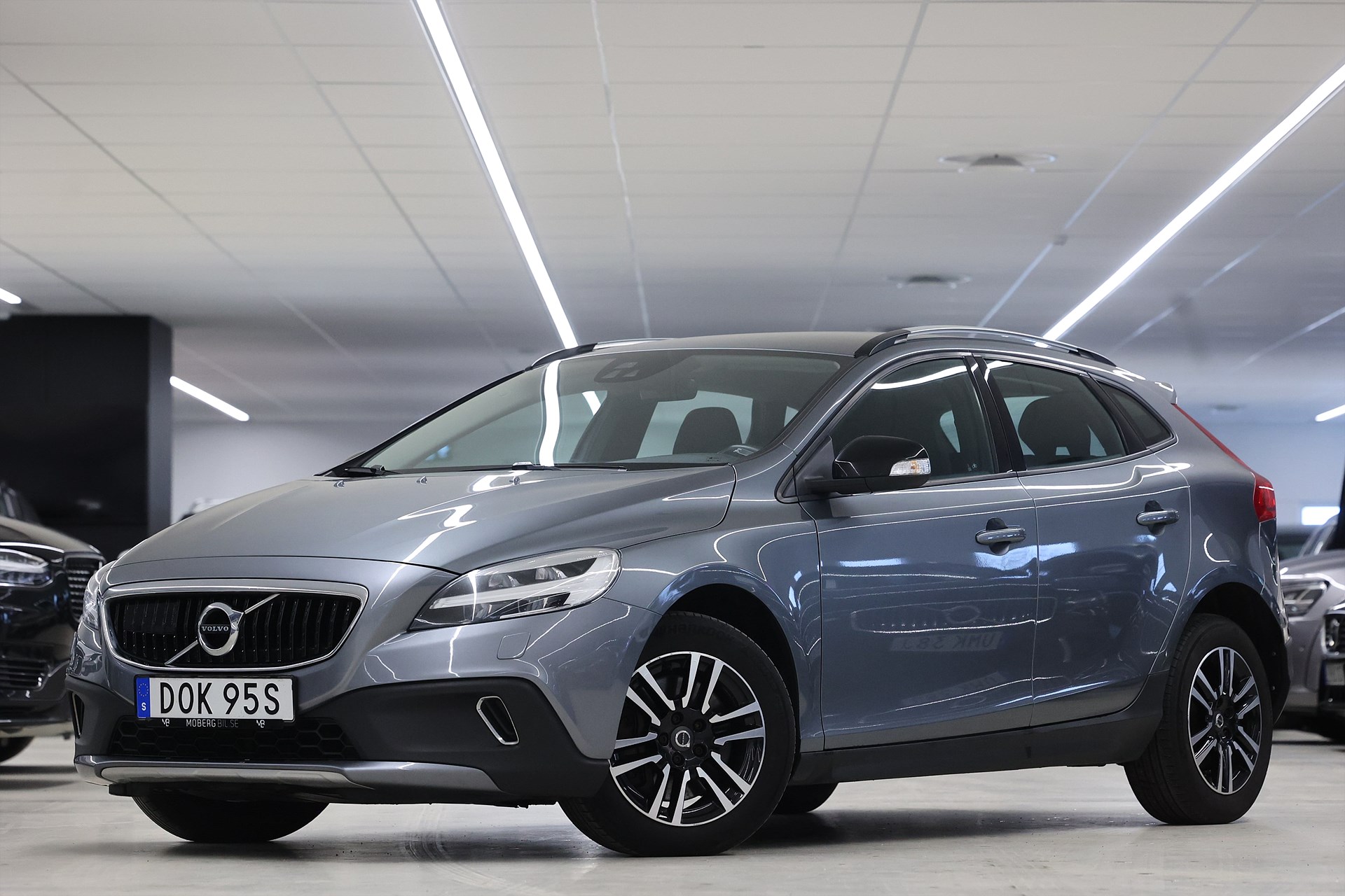 Volvo V40 Cross Country D3 150hk Momentum Värmare BLIS