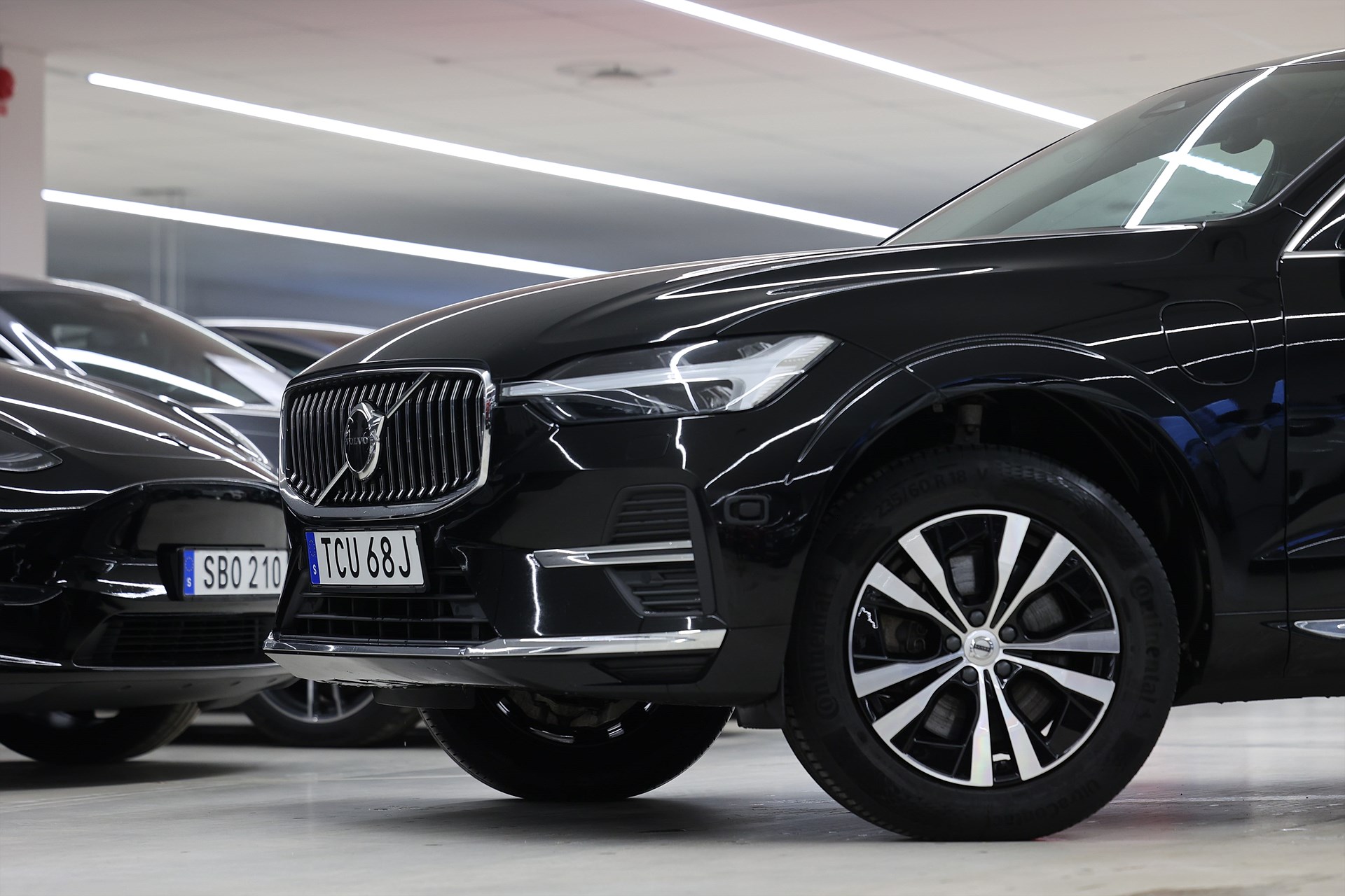 Volvo XC60 Recharge T6 AWD 340hk Momentum Pano Drag