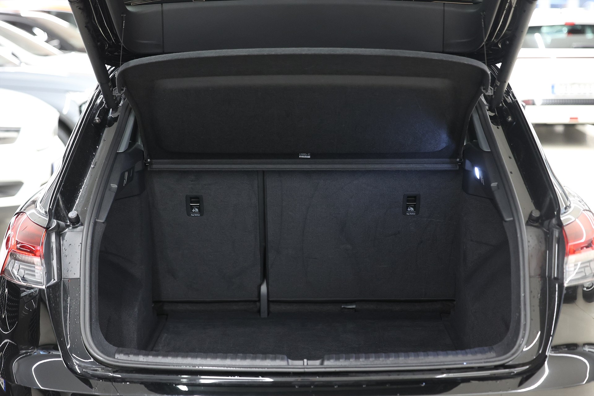 Audi Q4 40 e-tron 204hk *Hjulkampanj!* B-kamera Navi Värmare Black pkt