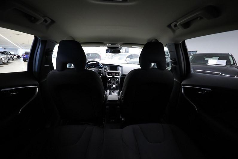 Volvo V40 Cross Country T3 152hk Kinetic H/K Värmare LED