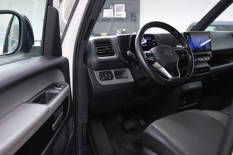 Volkswagen ID Buzz Cargo *Hjulkampanj!* V-inrett Värmare MOMS