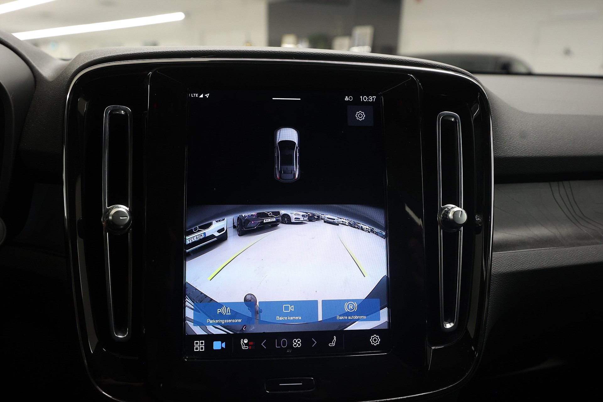 Volvo C40 Recharge Single Motor *Hjulkampanj!* Core Pano Drag