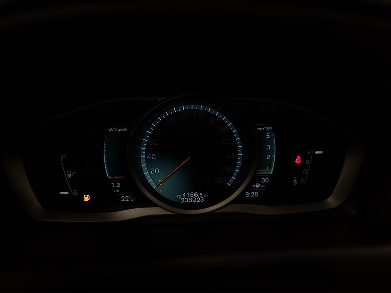 Volvo XC60 D4 AWD Polestar Navi Drag Värmare 2016, svart – bild 11 av 23, begagnad hos Niber i Järfälla