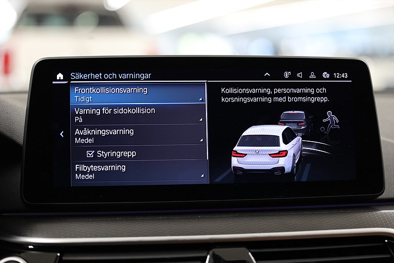 BMW 530e xDrive M-Sport B-Kamera HiFi Skinn Keyless Display key MOMS