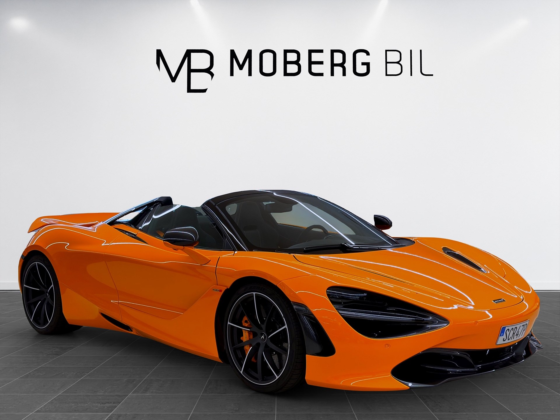 McLaren 720S Spider Performance Plus B&W Carbon Lift