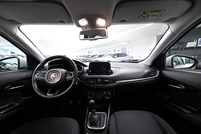 Fiat tipo 1.4 120hk Backkamera PDC Adaptiv fart Bluetooth