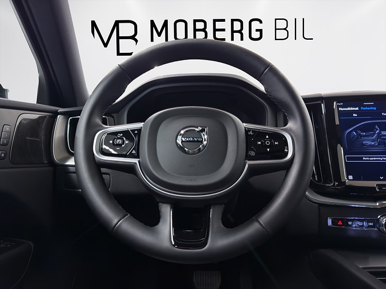 Volvo XC60 Recharge T6 AWD 350hk Plus Black Nordic Edt. Pano H/K Drag