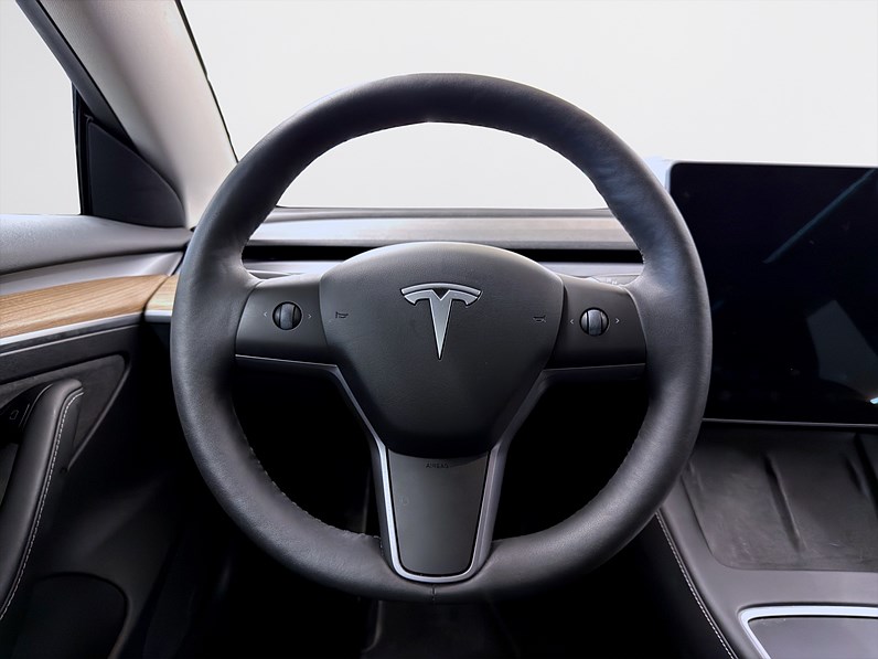 Tesla Model 3 Standard Range 283hk Pano Navi B-Kamera