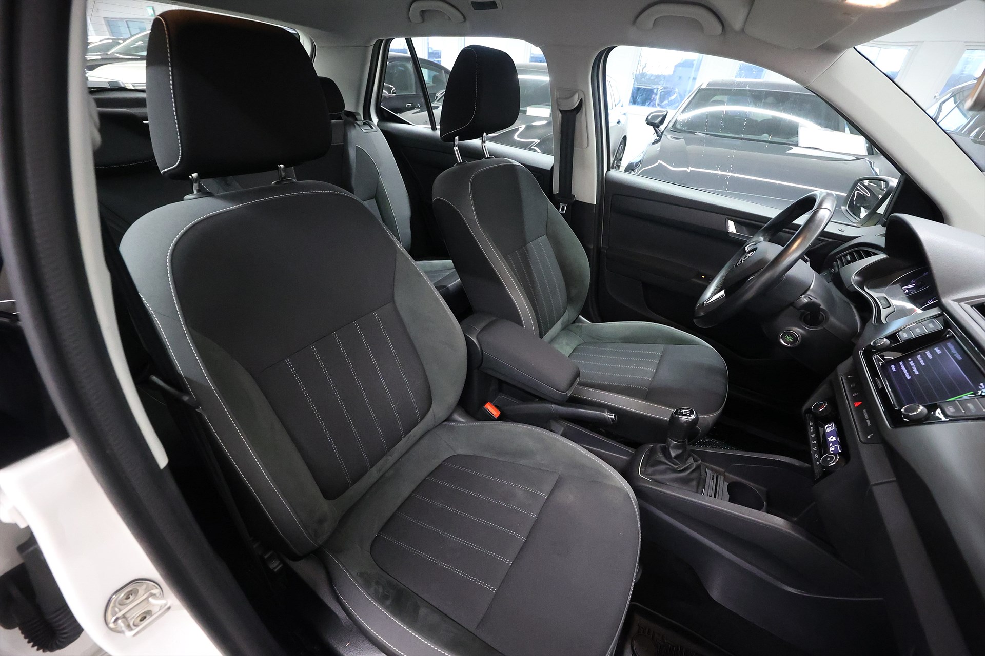 Škoda Fabia 1.0 TSI 95hk Style Carplay PDC