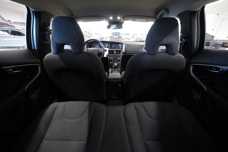 Volvo V40 D2 120hk Aut Värmare PDC Bluetooth