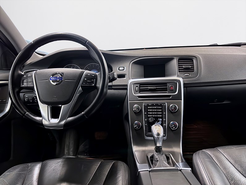 Volvo V60 D4 163hk Momentum Business EDT PDC Värmare