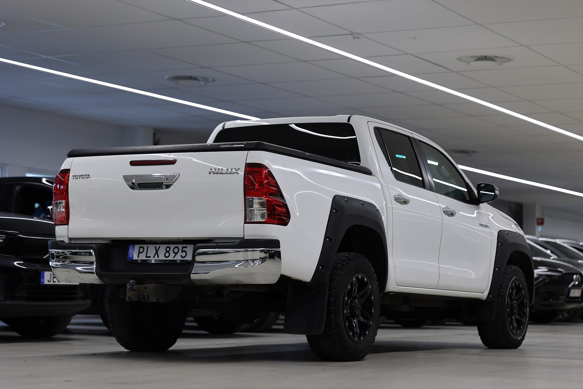Toyota Hilux Dubbelhytt 2.4 AWD 150hk Invicible Drag Flaklock