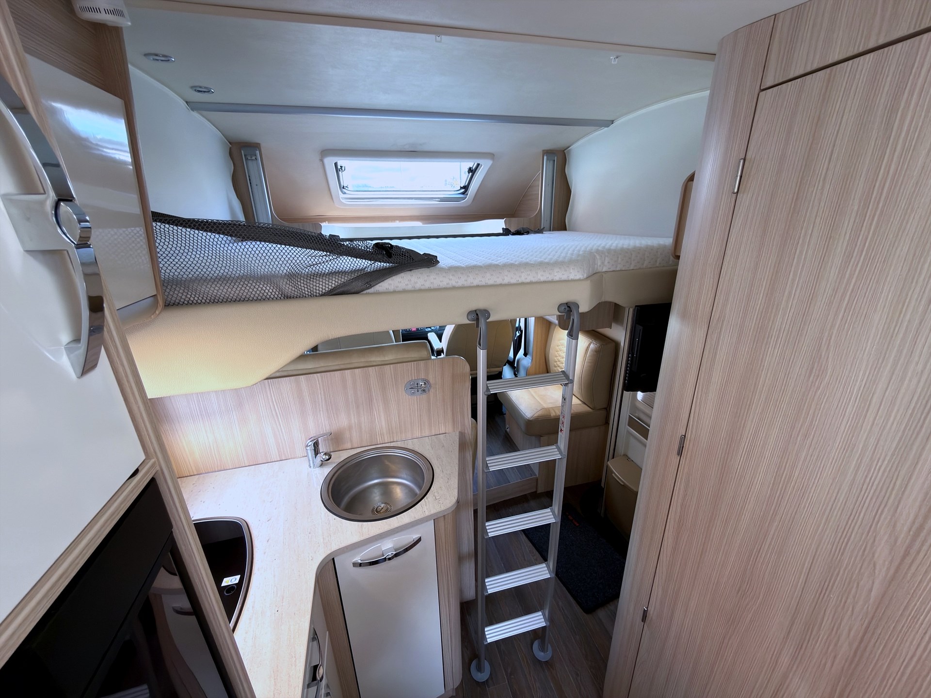 Bürstner Ixeo Time IT 726 163hk Backkamera GPS Skybed Markis