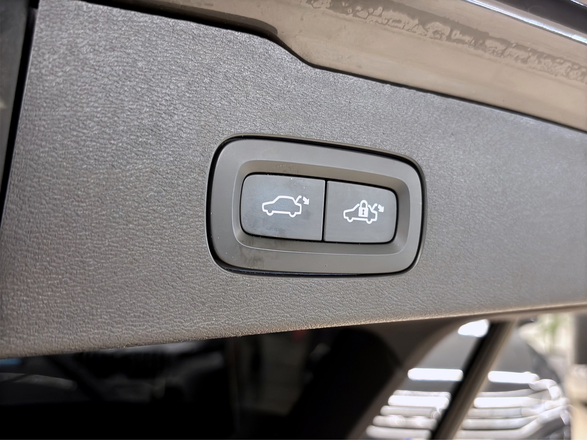 Volvo V60 B4 Geartronic 197hk Core Navi PDC B-Kamera Keyless