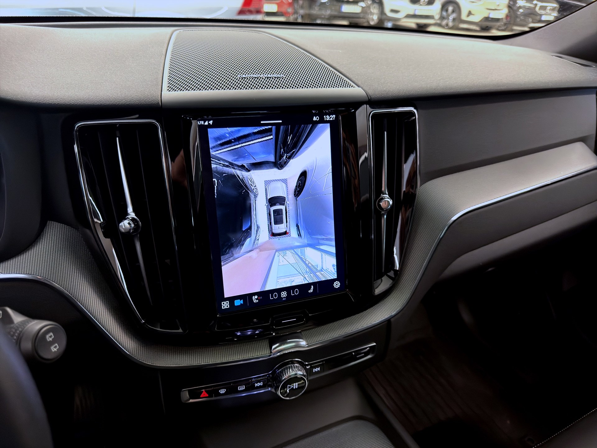 Volvo XC60 Recharge T6 AWD 350hk Plus Black Nordic Edt. Pano H/K Drag