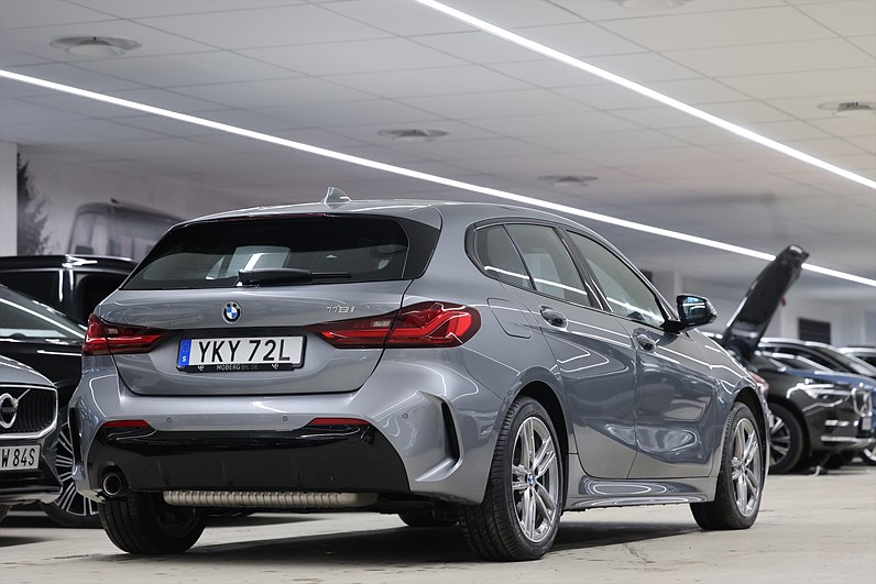 BMW 118i 136hk M Sport Shadow PDC CarPlay Navi