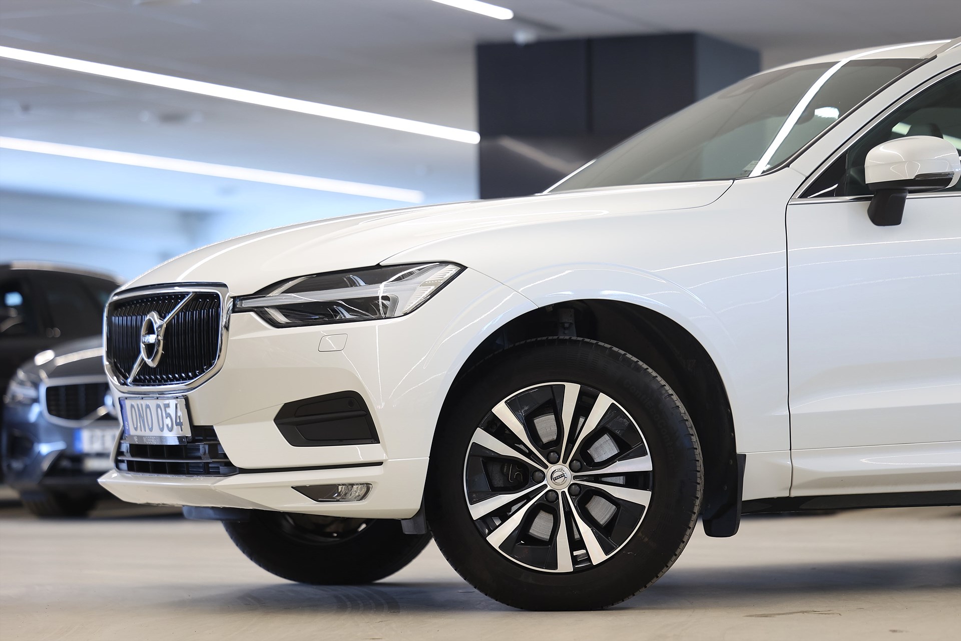 Volvo XC60 T5 250hk Momentum Keyless Läder Navi Värmare B-Kamera