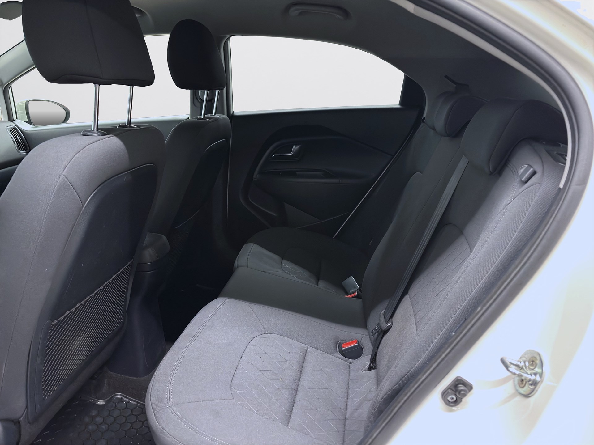 Kia Rio 5-dörrar 1.2 CVVT Manuell 84hk Navi B-Kamera PDC