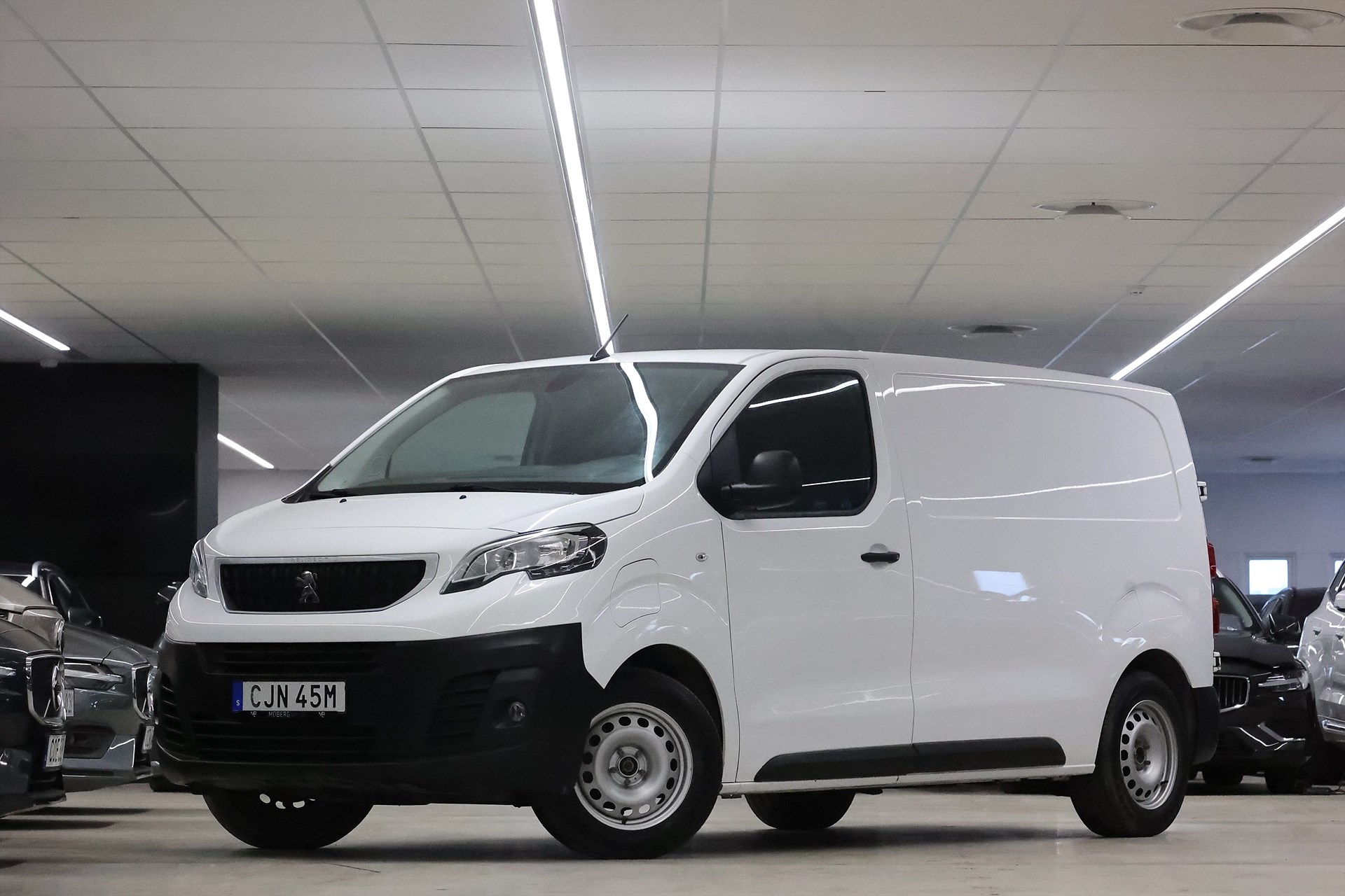 Peugeot e-Expert 75 136hk V-inrett B-kamera CarPlay MOMS