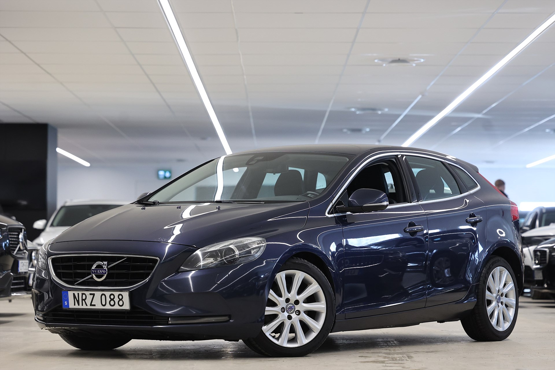 Volvo V40 D2 115hk Momentum Drag Värmare VOC PDC