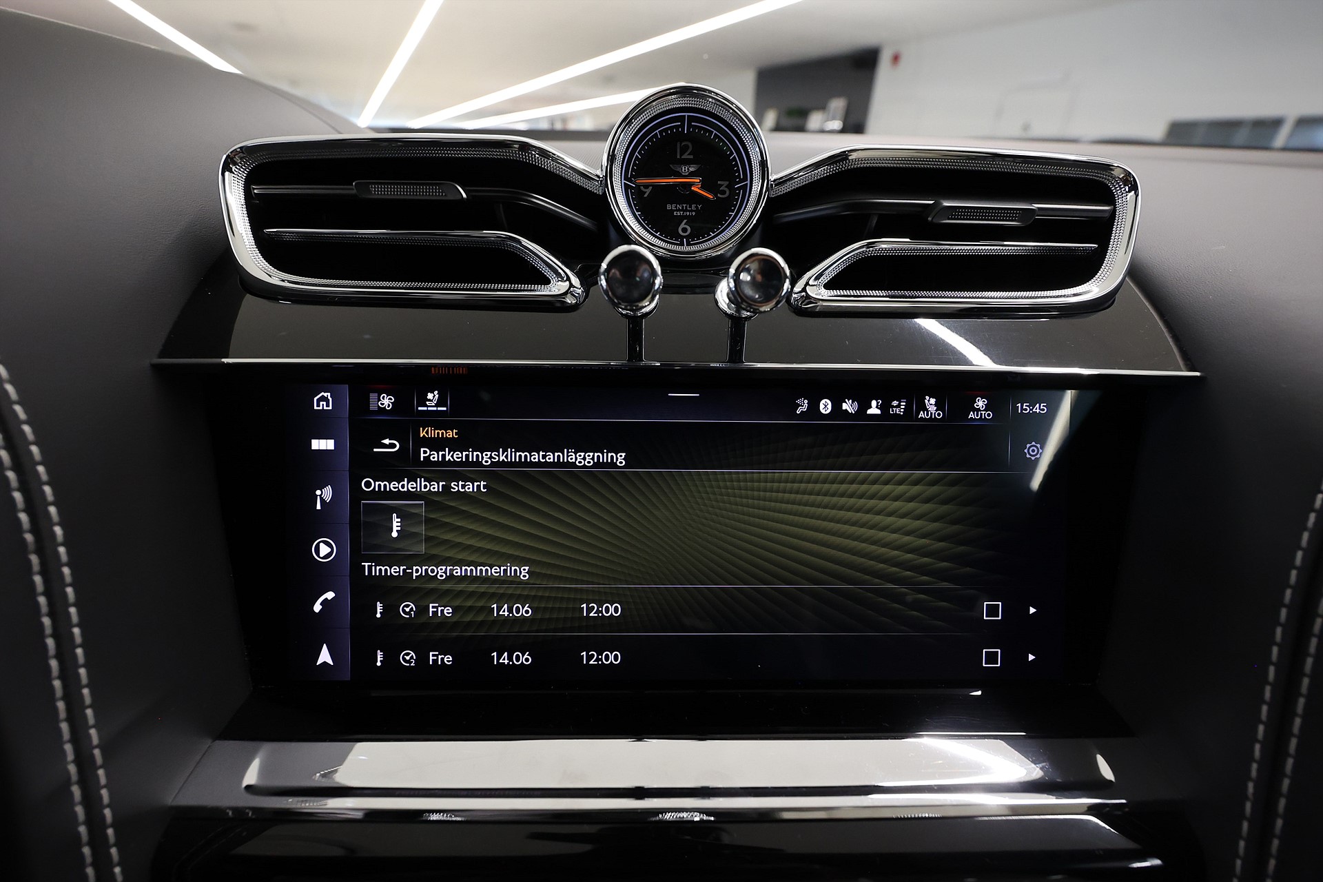 Bentley Bentayga Hybrid Blackline Naim Mulliner Pano
