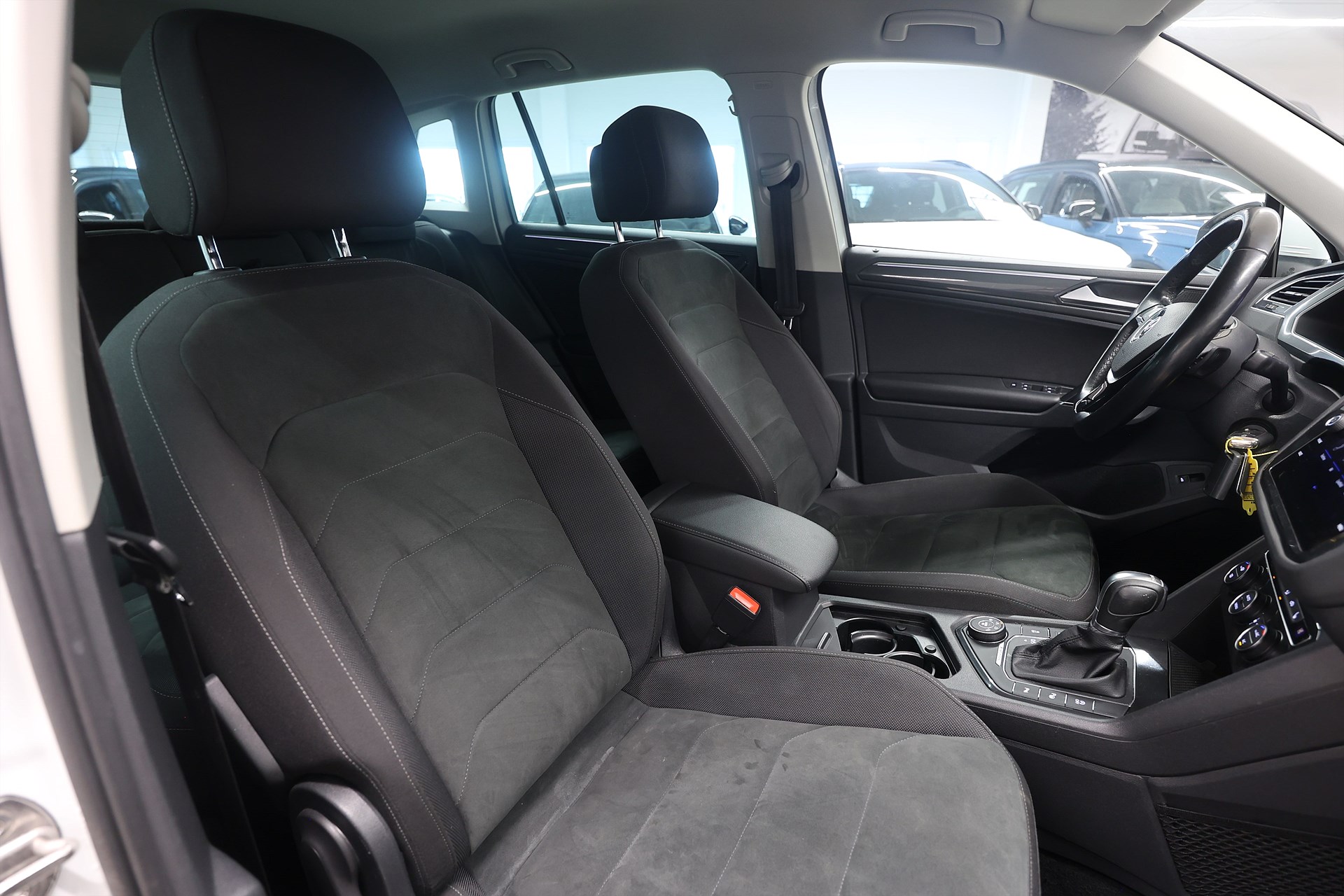 Volkswagen Tiguan 2.0 TDI 4Motion 190hk Executive Drag Värmare