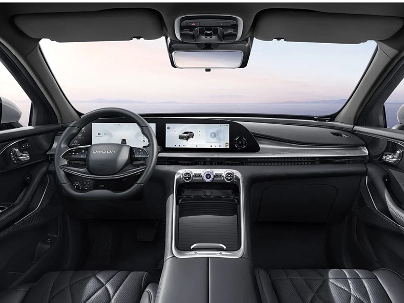 Omoda 9 AWD Super Hybrid Leveransklar Maxutrustad