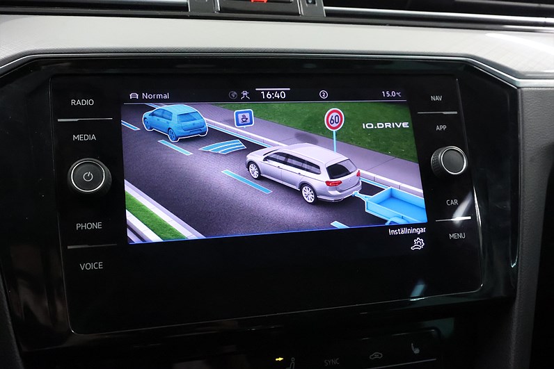 Volkswagen Passat Sportscombi GTE 218hk Dynaudio Värmare Drag