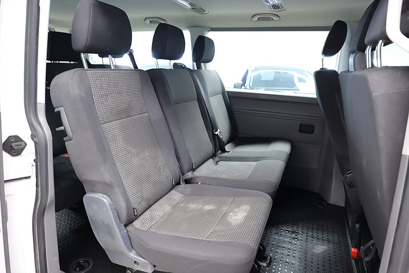 Volkswagen Caravelle 2.0 TDI 9-Sits B-kamera Carplay PDC MOMS
