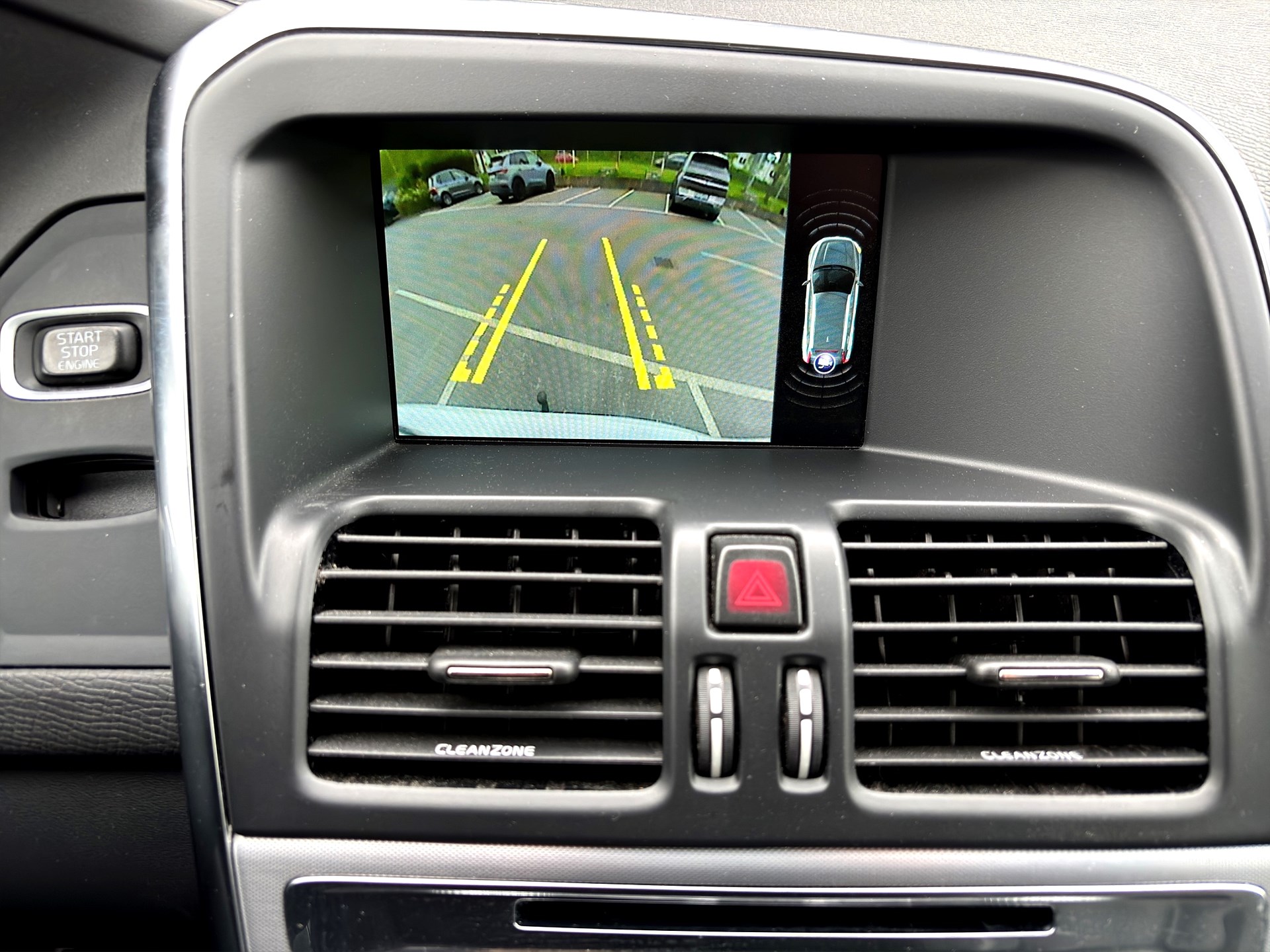 Volvo XC60 D4 AWD 190hk Drag Keyless Skinn B-Kamera VOC Pano