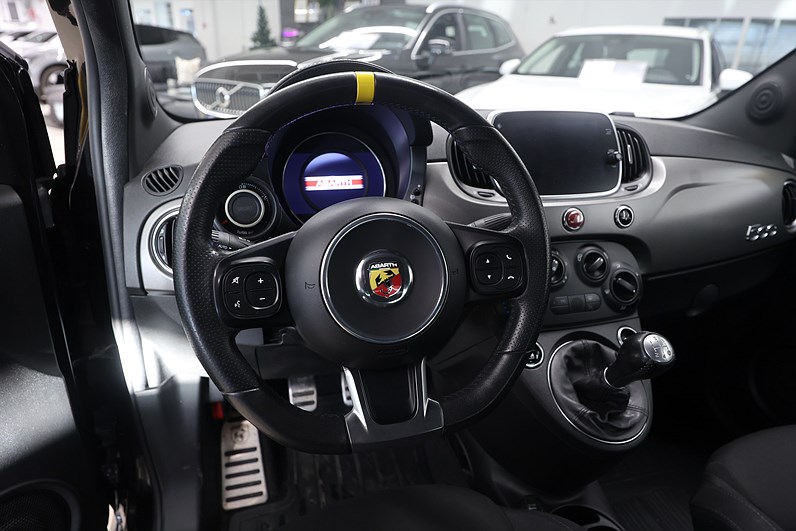 Abarth 595 1.4 T-JET 16V 160hk Pista Kit Yellow Sportavgas