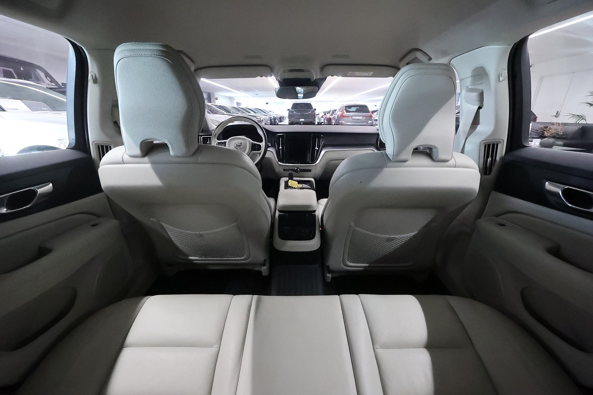 Volvo V60 Recharge T6 AWD 340hk Inscription Exp Läder Keyless Drag PDC