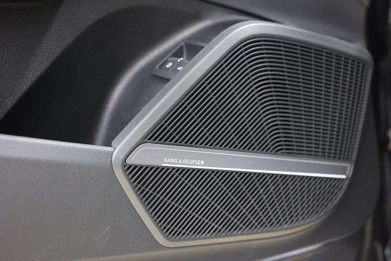 Audi Q5 Sportback 55 TFSI E 367hk S Line B&O B-Kamera Drag