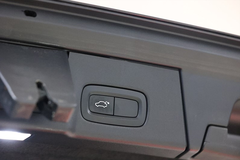 Volvo V90 Cross Country D4 AWD 190hk Momentum HUD H/K