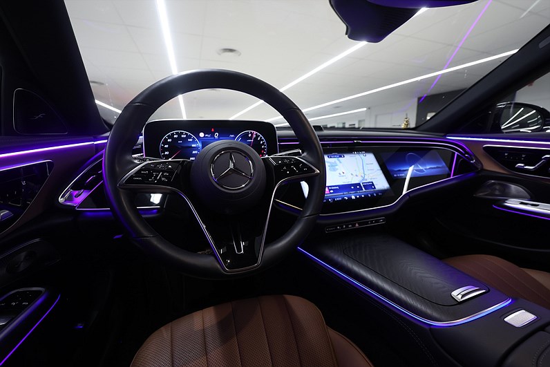 Mercedes-Benz E 300 d e 4MATIC All-terain 313hk *Hjulkampanj!* Hyperscreen SE SPEC
